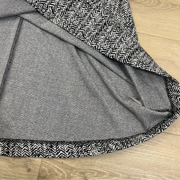 Banana Republic Small A-line Dress Business Casual Black White Geometric - Picture 7 of 8